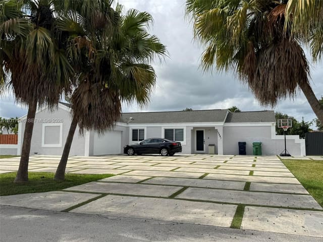 15481 SW 155th Terrace, Miami, FL 33187
