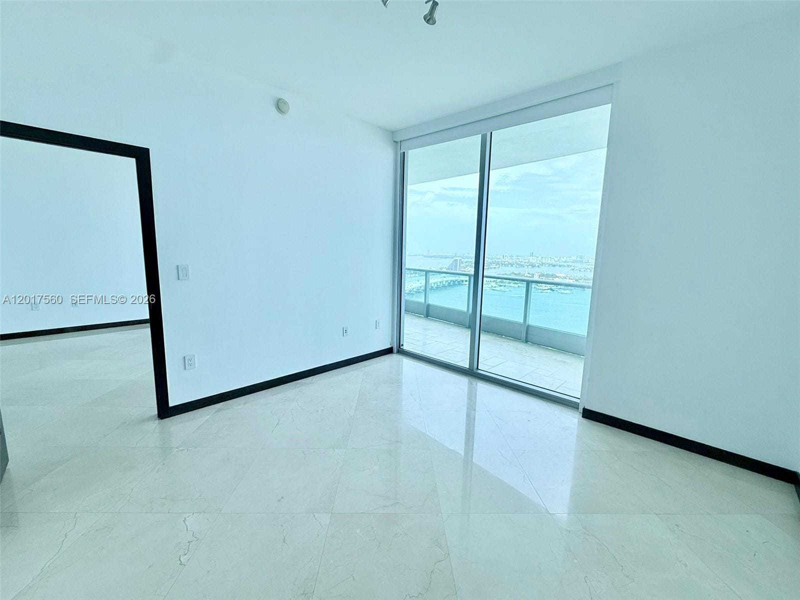 900 Biscayne Boulevard 3803, Miami, FL 33132 photo 16