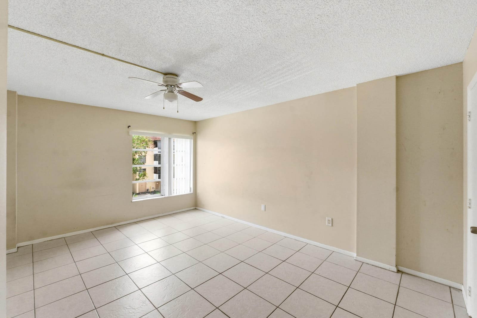 4152 Inverrary Drive 311, Lauderhill, FL 33319 photo 13
