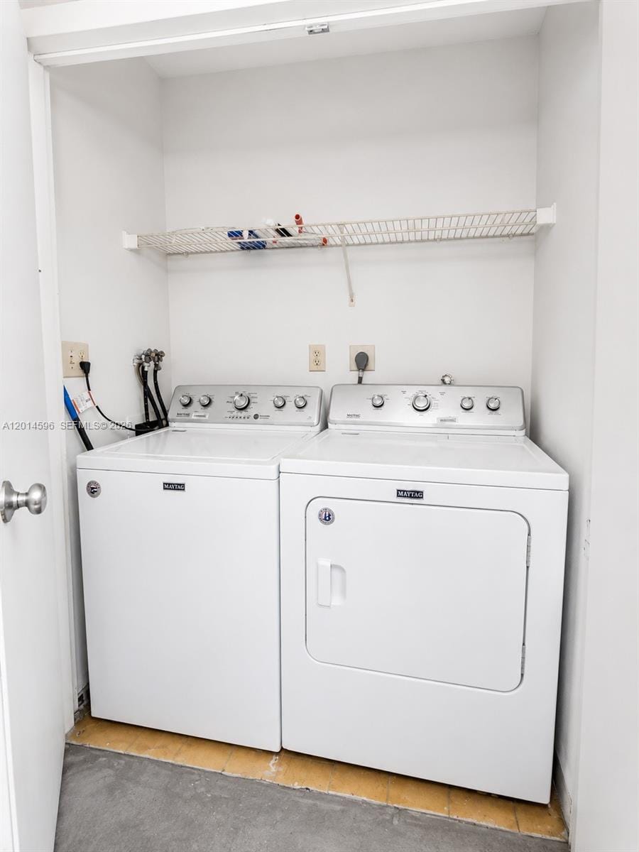 2890 N Oakland Forest Drive 203 — photo 10