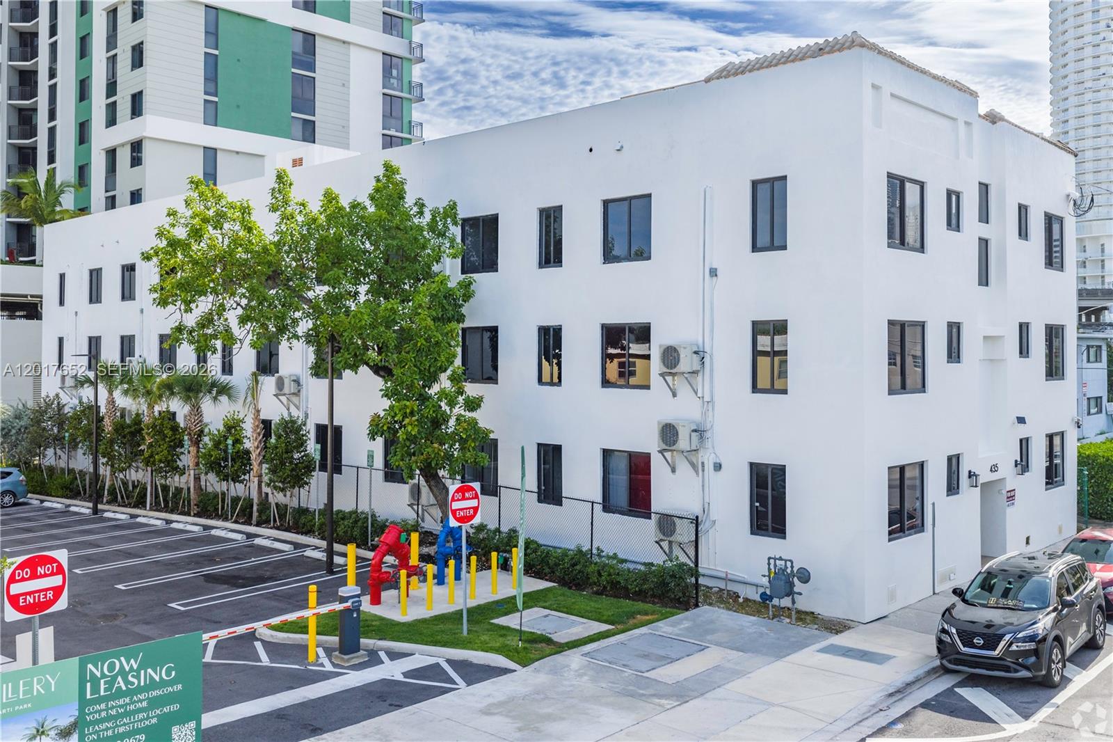 433 SW 6th Street 15, Miami, FL 33130, Miami