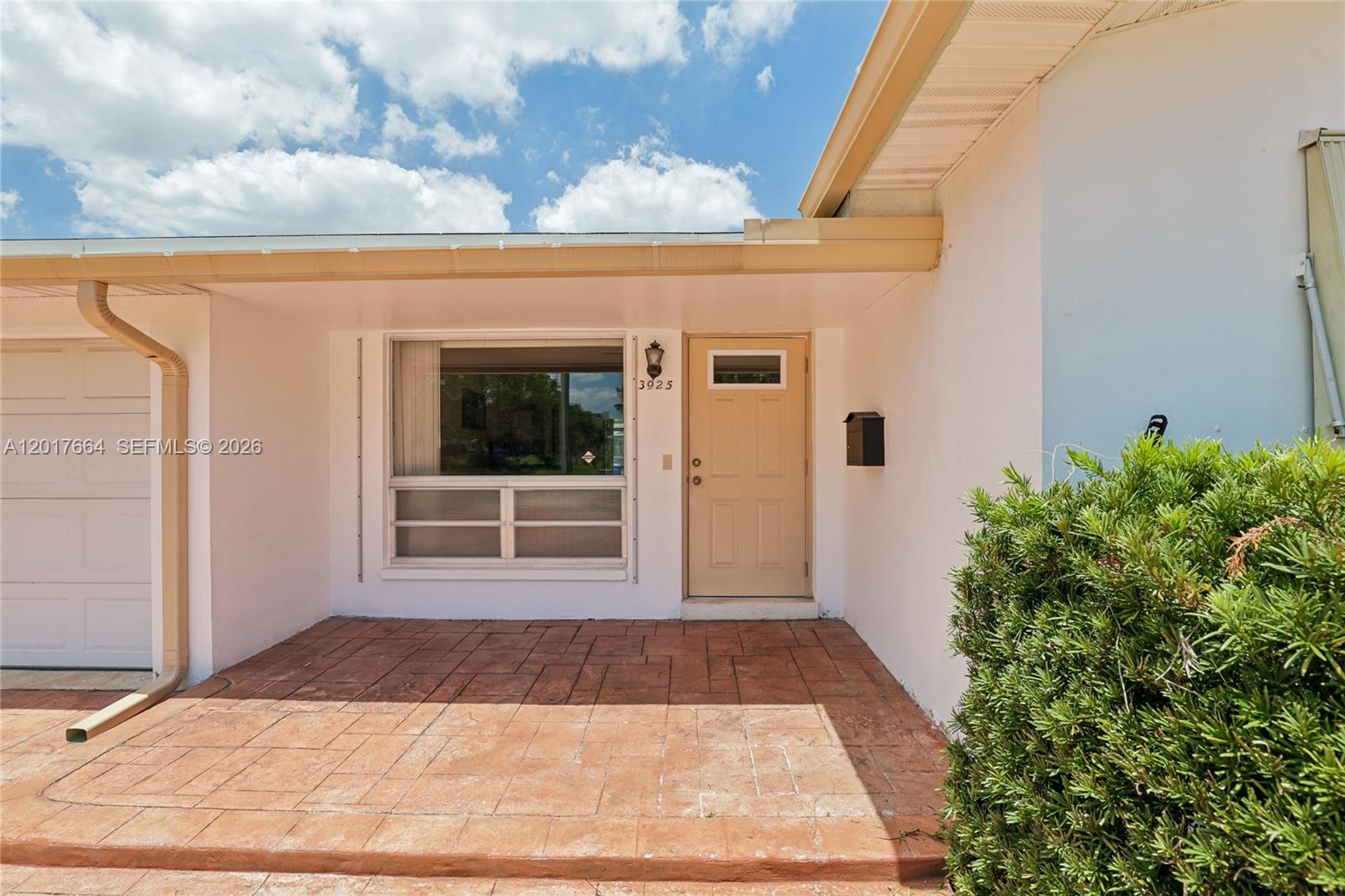 3925 Washington Street, Hollywood, FL 33021, Hollywood