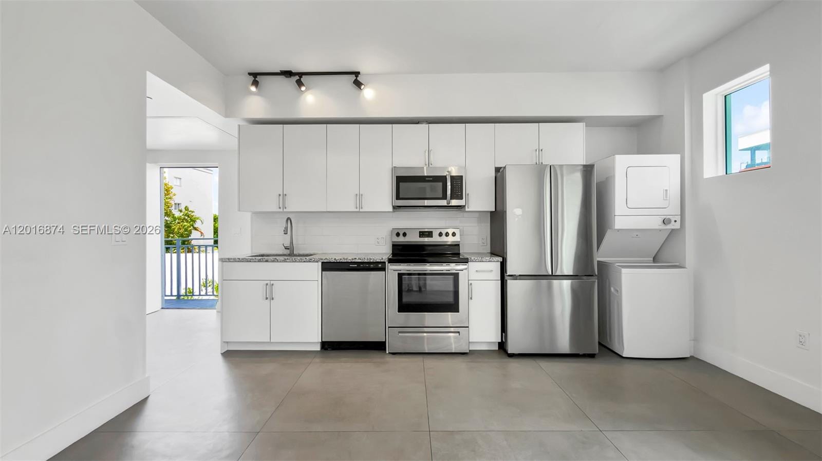1536 NW 15th Avenue 206 — photo 11
