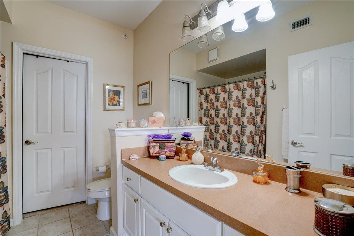 2012 Alta Meadows Lane 103, Delray Beach, FL 33444 photo 13