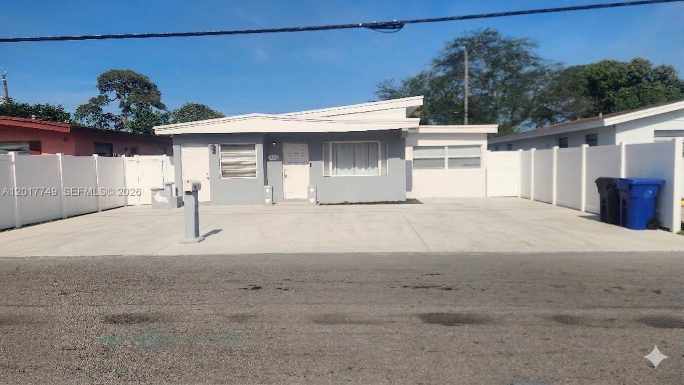 910 NW 17th Avenue, Fort Lauderdale, FL 33311, Fort Lauderdale