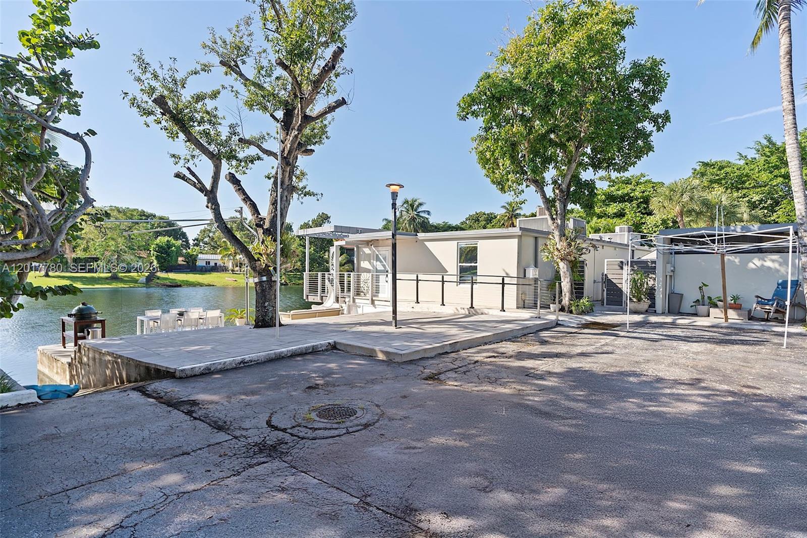 6616 E Miami Lakes Drive E, Miami Lakes, FL 33014, Miami Lakes
