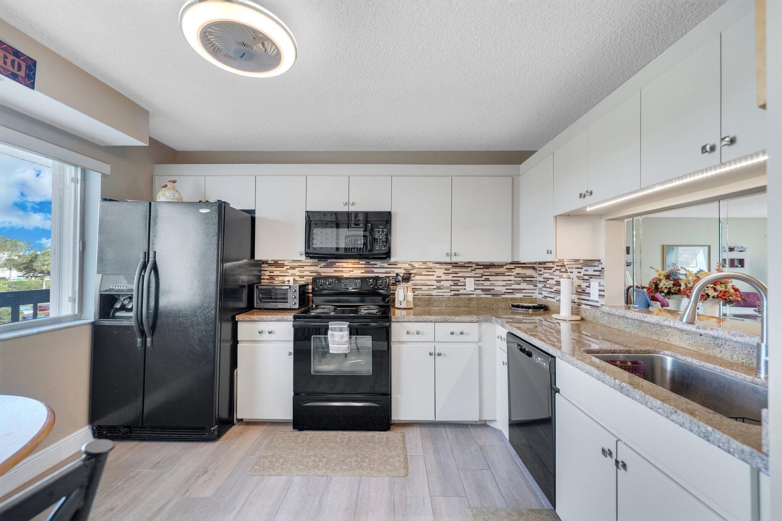 6698 10th Avenue N 327, Lake Worth, FL 33467 photo 9