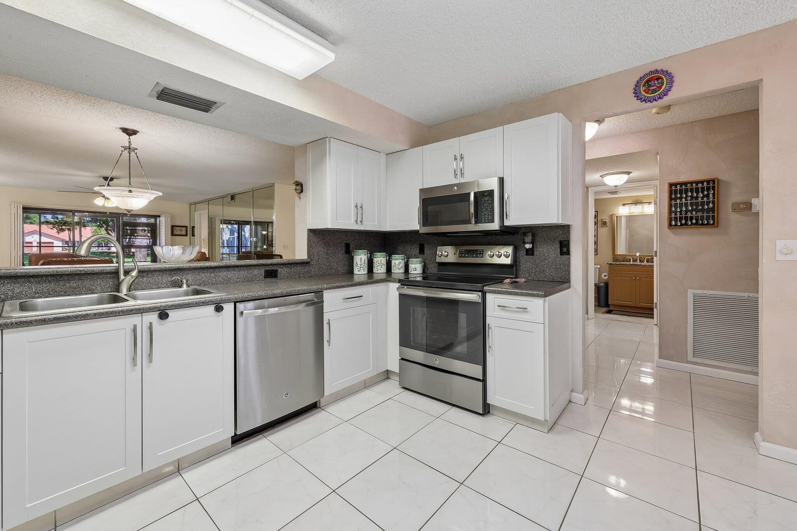9681 E Sills Dr E 102 — photo 3