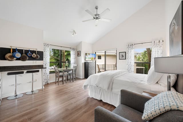 11863 Wimbledon Circle 543, Wellington, FL 33414