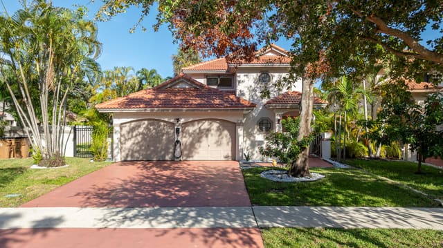 484 NW 38th Terrace, Villages Of Hillsboro, Deerfield Beach, FL