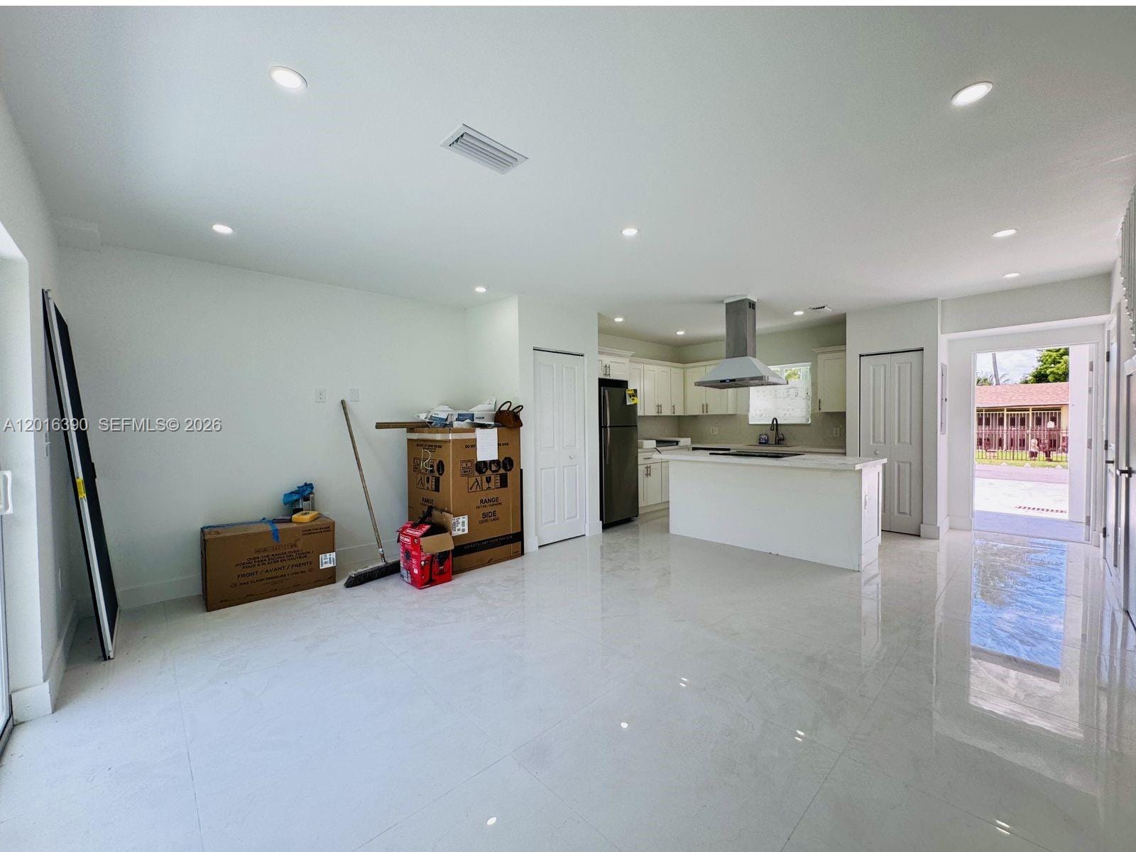 8005 NW 14th Court 8005 — photo 5
