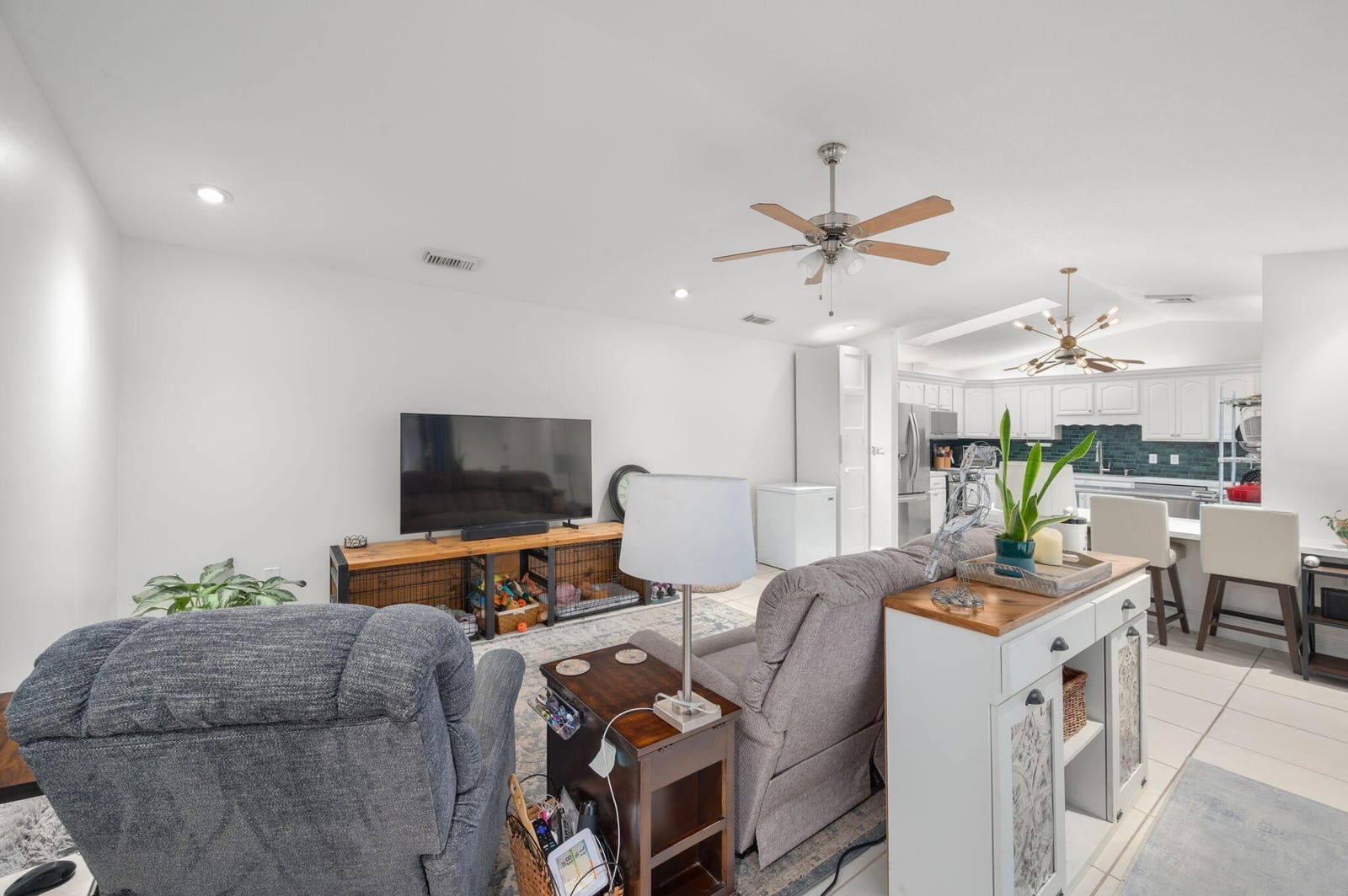 1433 Captains Walk 18d, Fort Pierce, FL 34950 photo 4