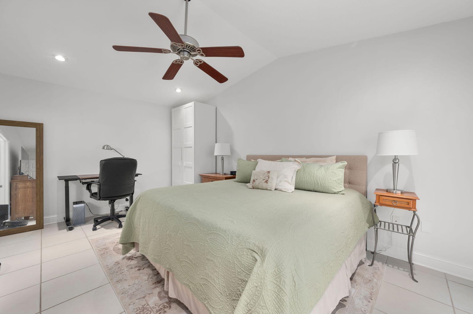 1433 Captains Walk 18d, Fort Pierce, FL 34950 photo 9