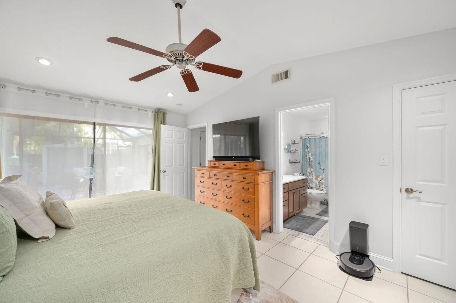 1433 Captains Walk 18d, Fort Pierce, FL 34950 photo 10