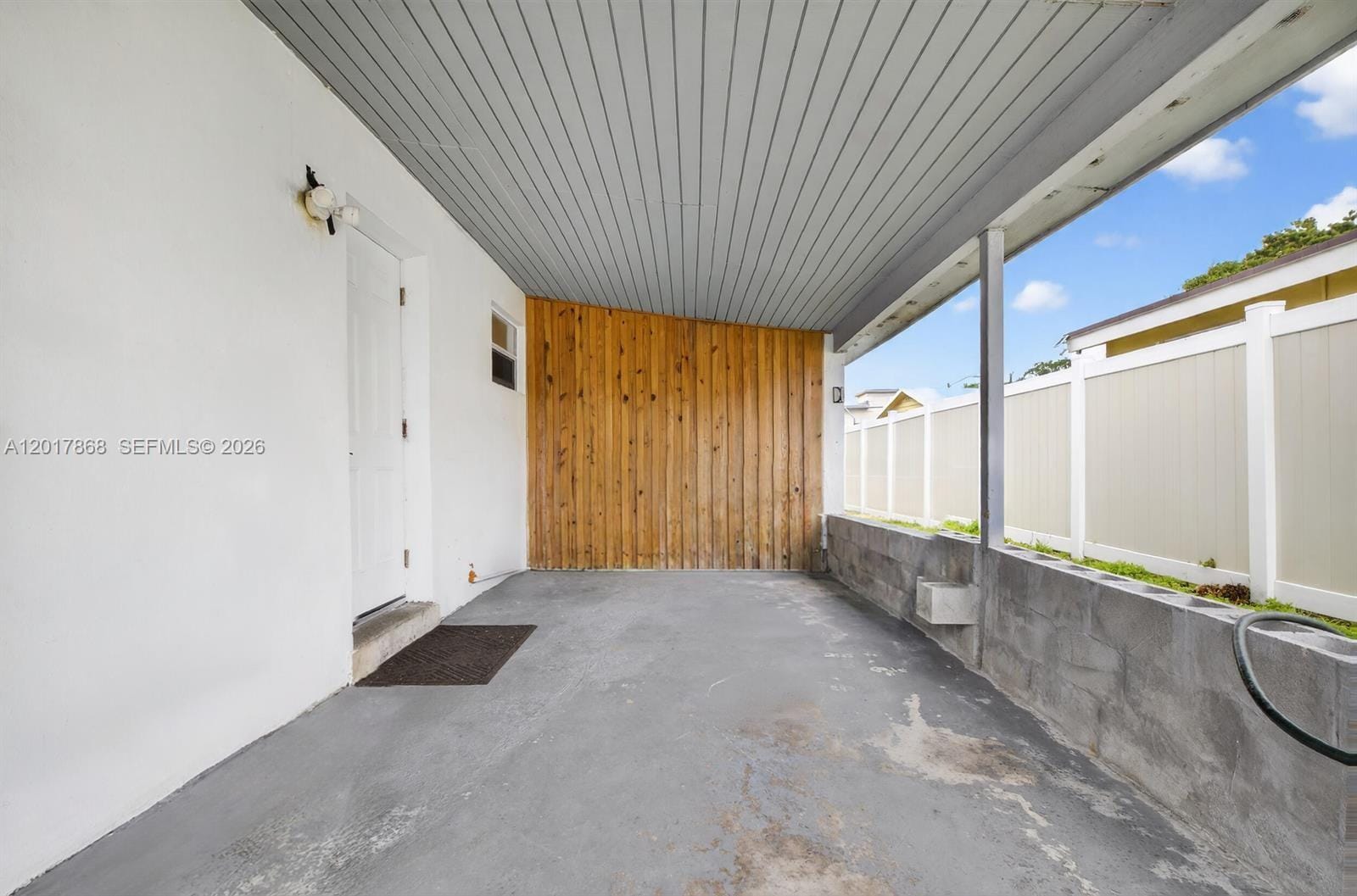 726 Phippen Waiters Road — photo 2