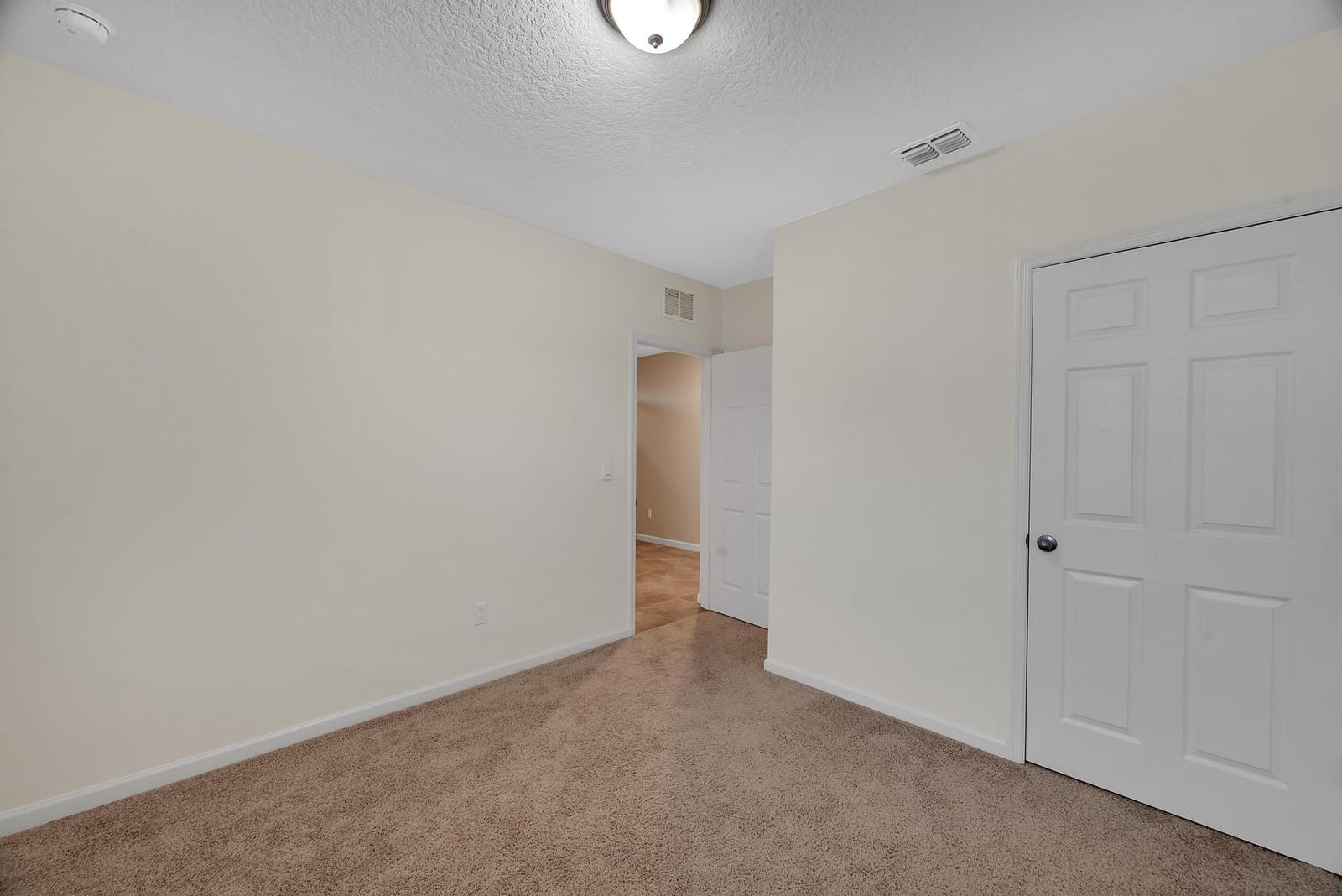 2538 SE Rock Springs Drive — photo 7