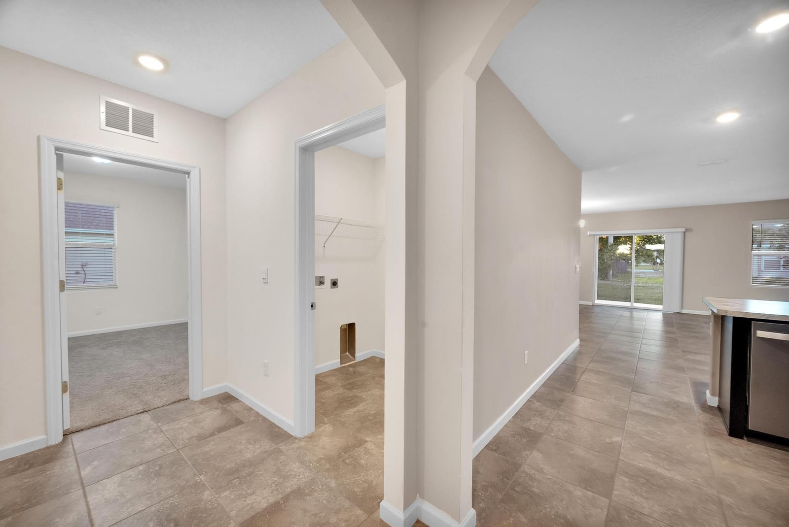2538 SE Rock Springs Drive — photo 8