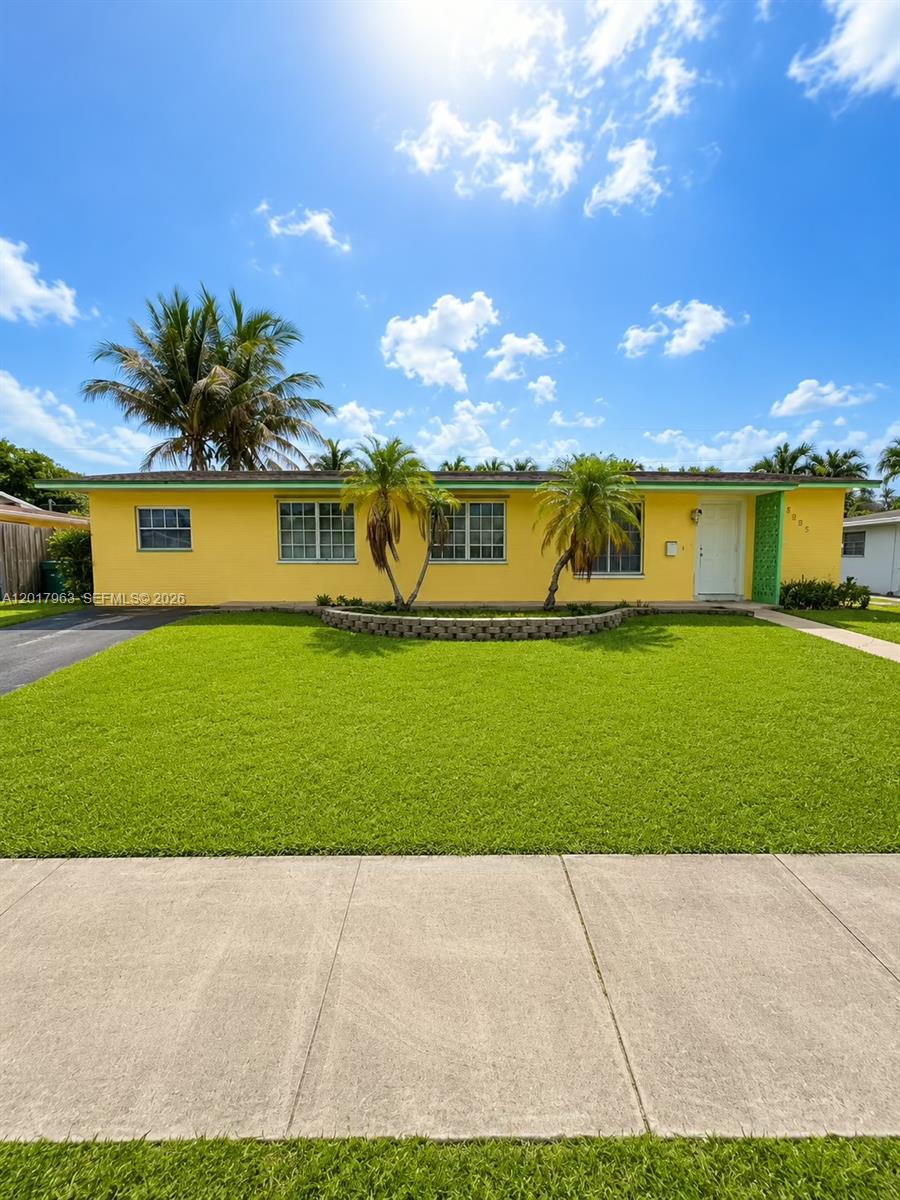 15805 SW 99th Court, Miami, FL 33157, Miami