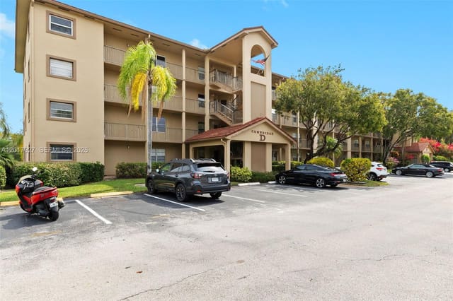 1151 SW 128th Terrace 204D, Pembroke Pines, FL 33027