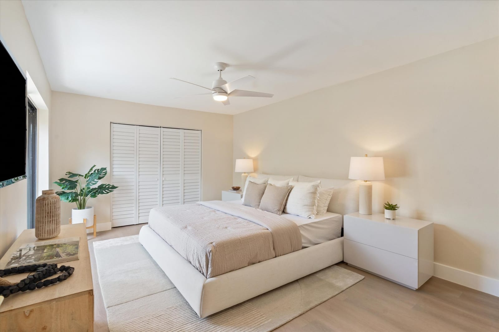825 Center Street 49d — photo 11