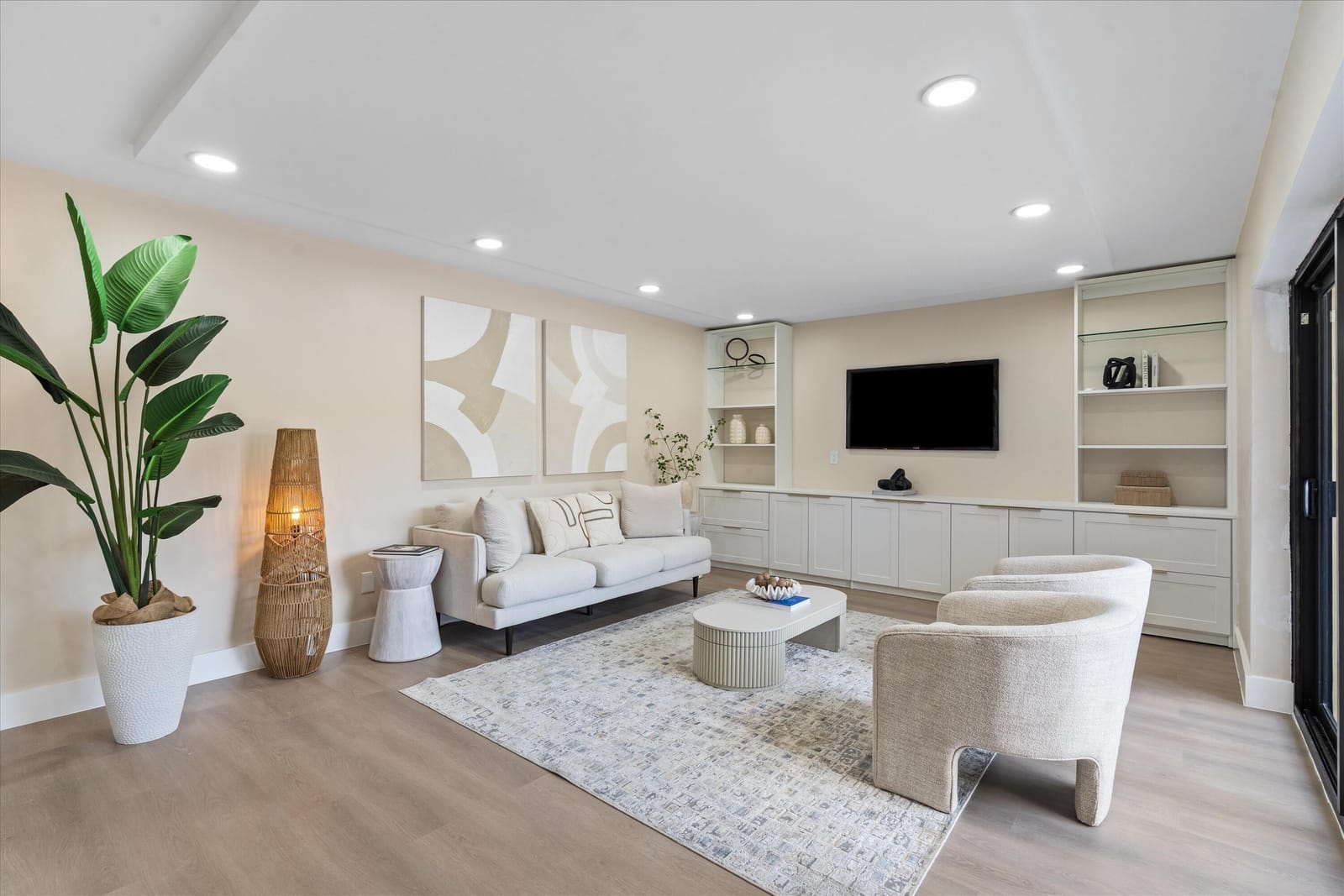 825 Center Street 49d — photo 3