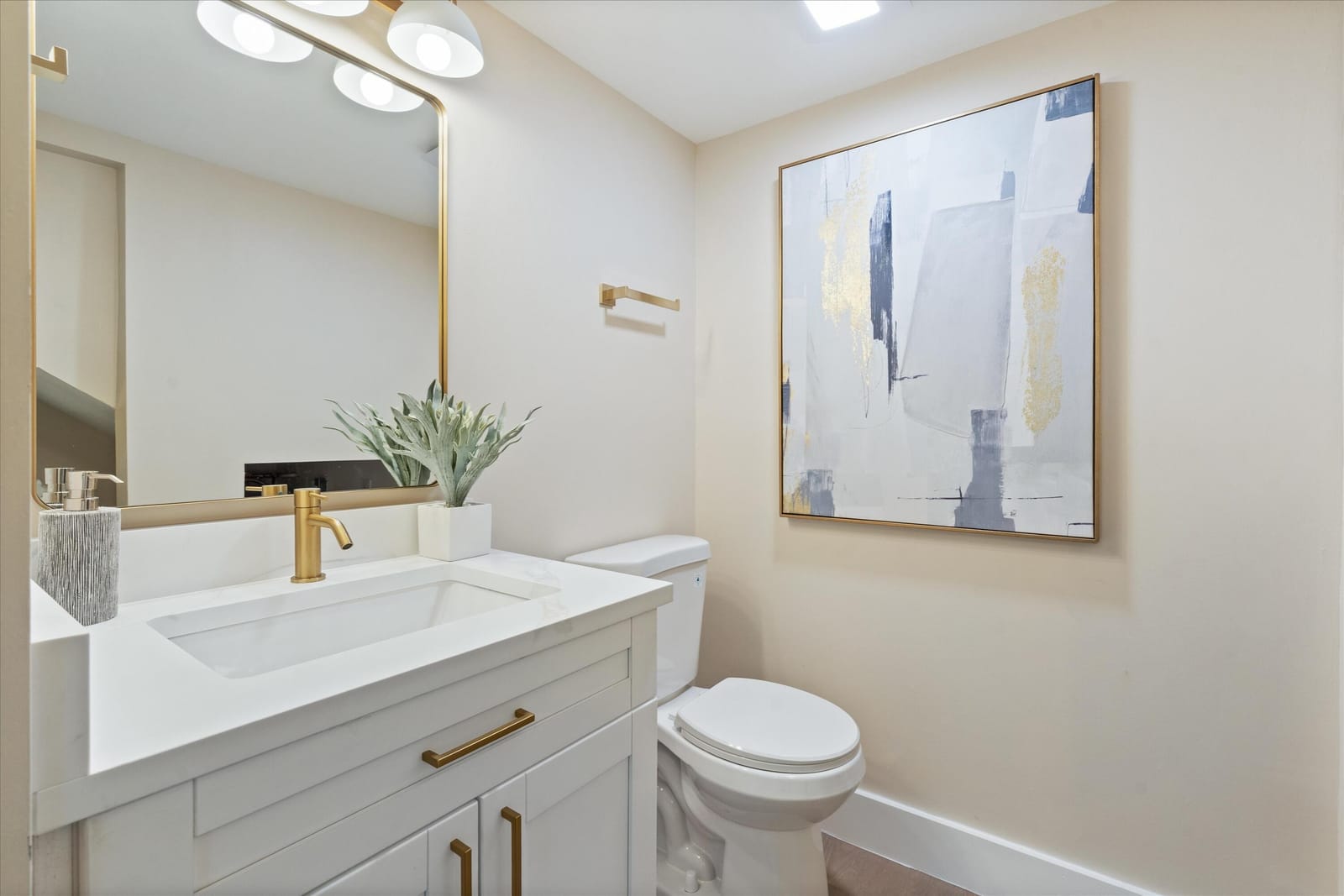 825 Center Street 49d — photo 9
