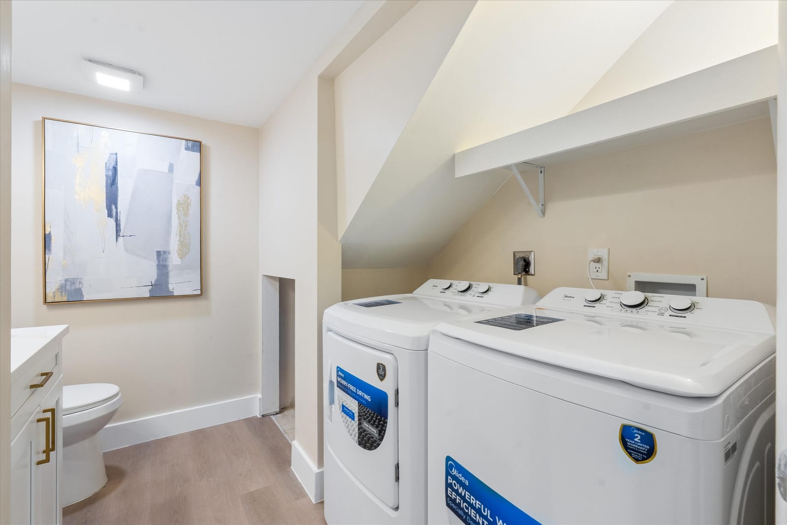 825 Center Street 49d — photo 10