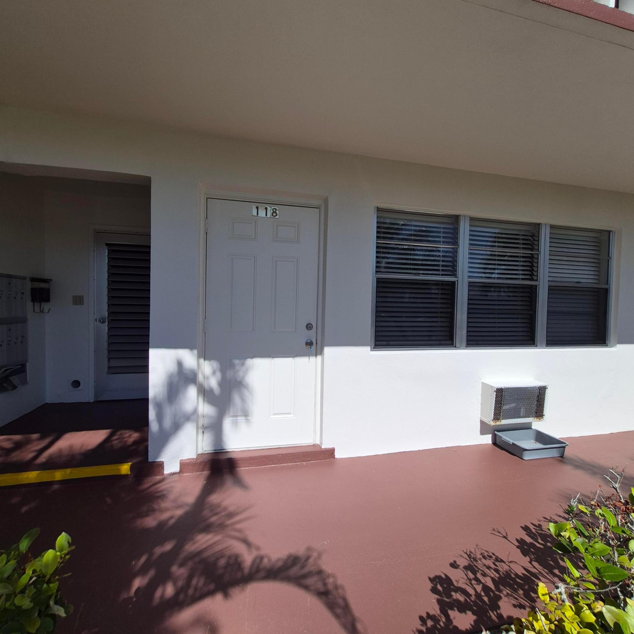 118 Kent H, West Palm Beach, FL 33417, West Palm Beach