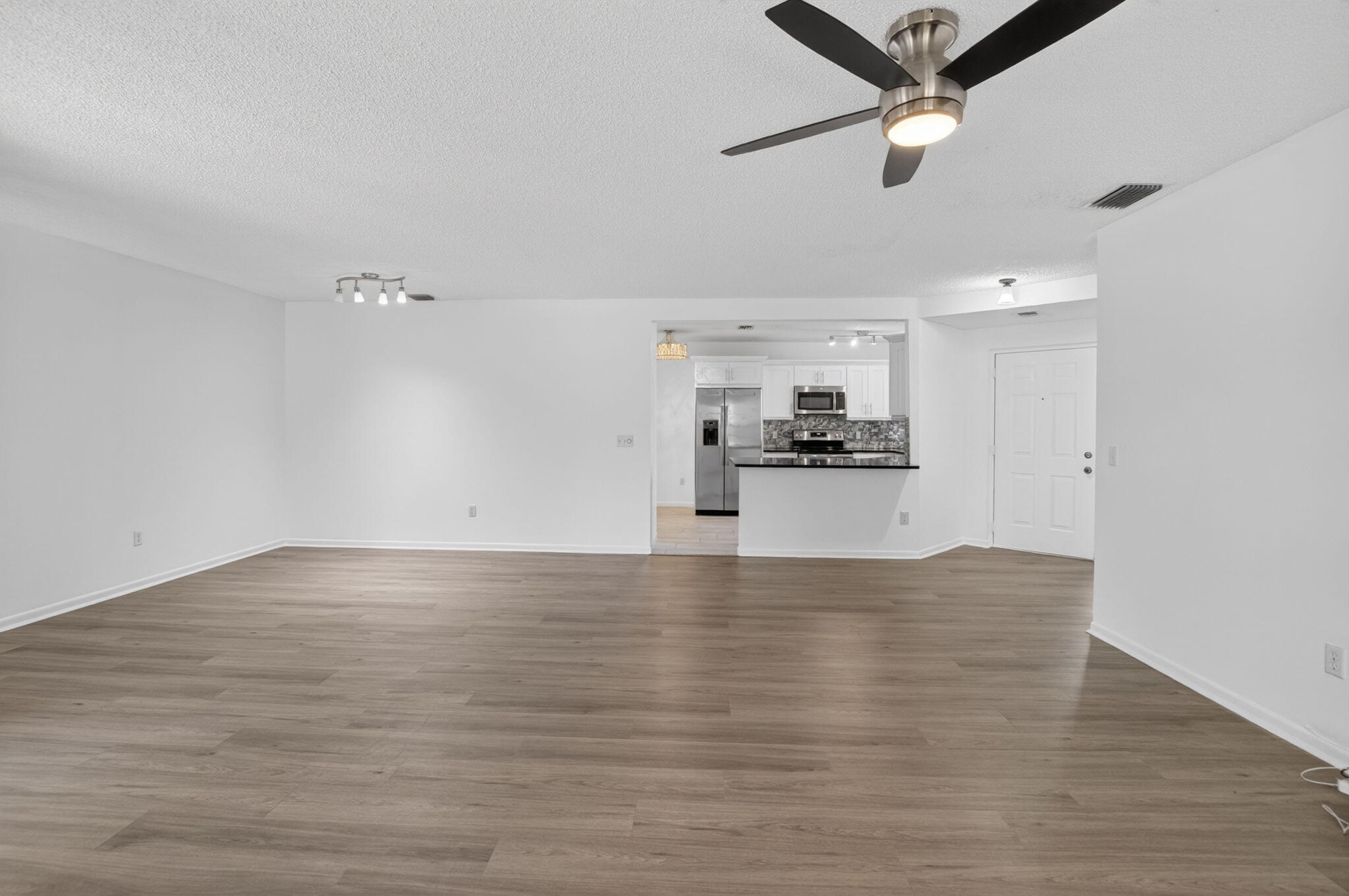 5259 Europa Drive D — photo 8