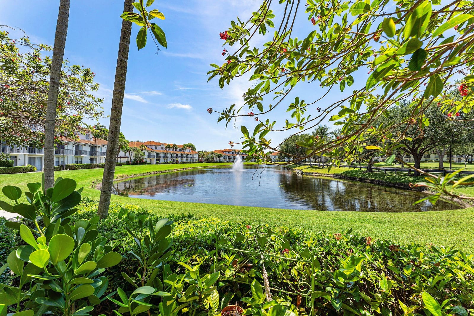 2012 Alta Meadows Lane 111, Delray Beach, FL 33444 photo 2