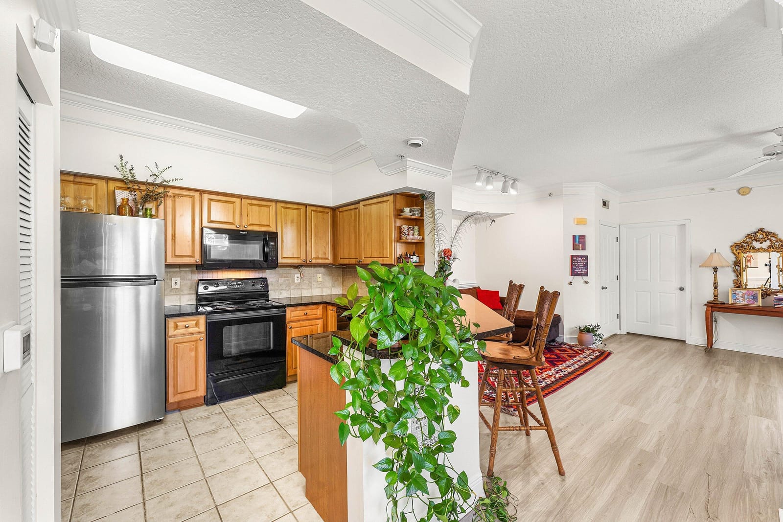 2012 Alta Meadows Lane 111, Delray Beach, FL 33444 photo 8
