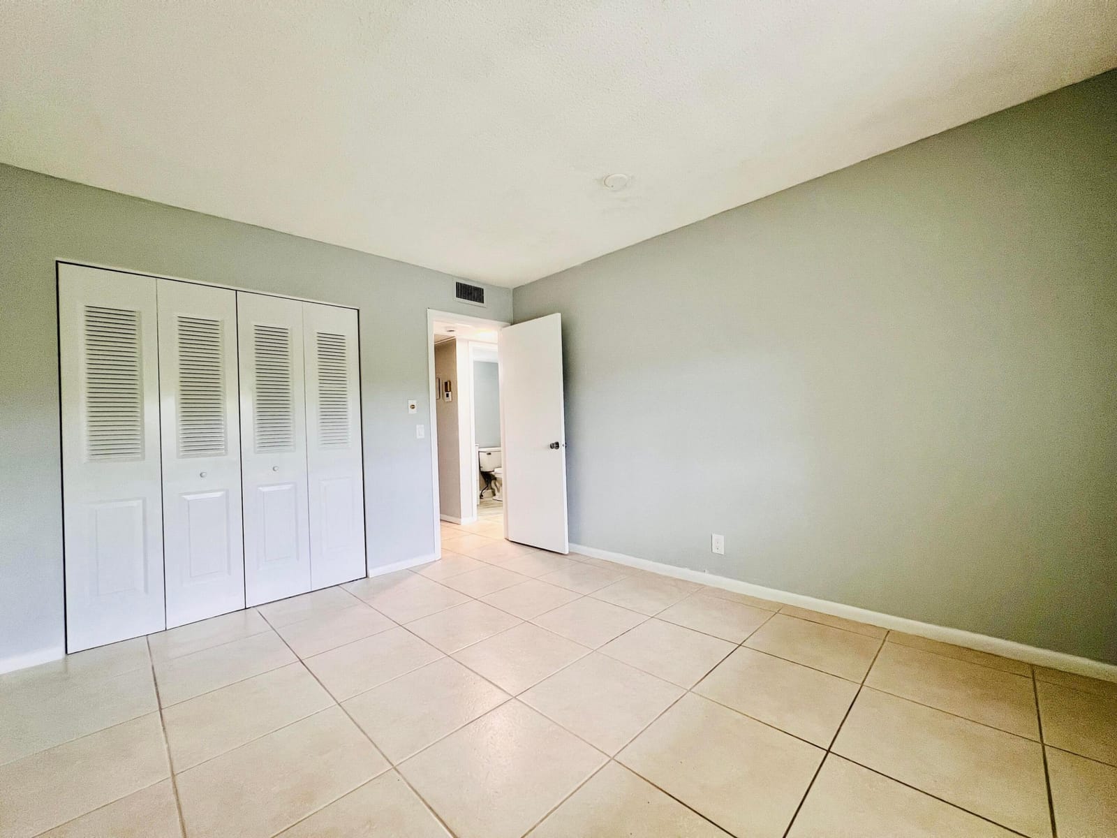74 Berkshire C — photo 7
