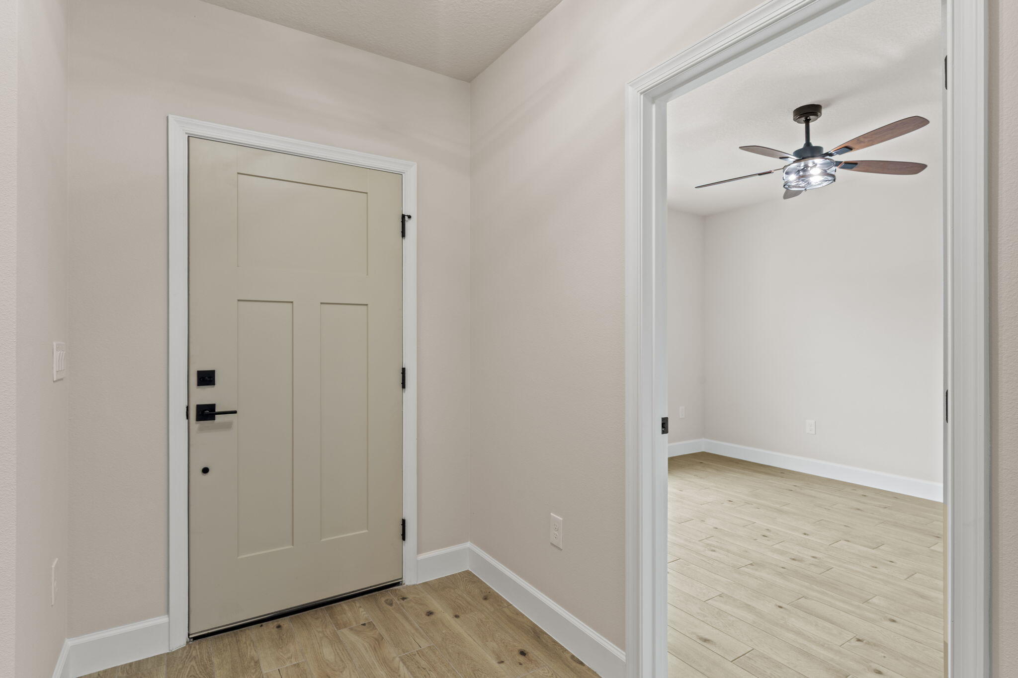 357 SW Galicia St Street SW — photo 8