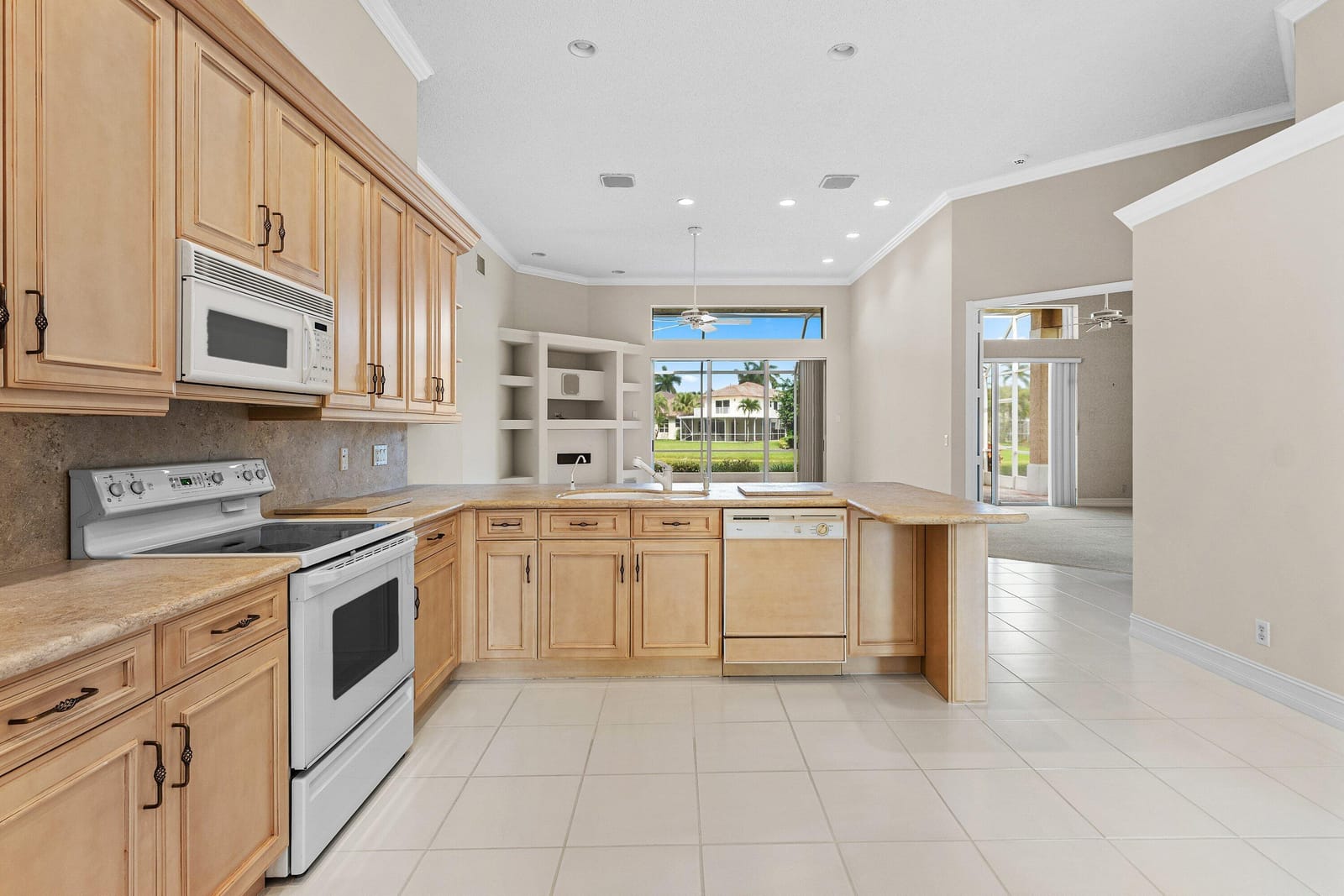10653 St Thomas Drive, Boca Raton, FL 33498 photo 14