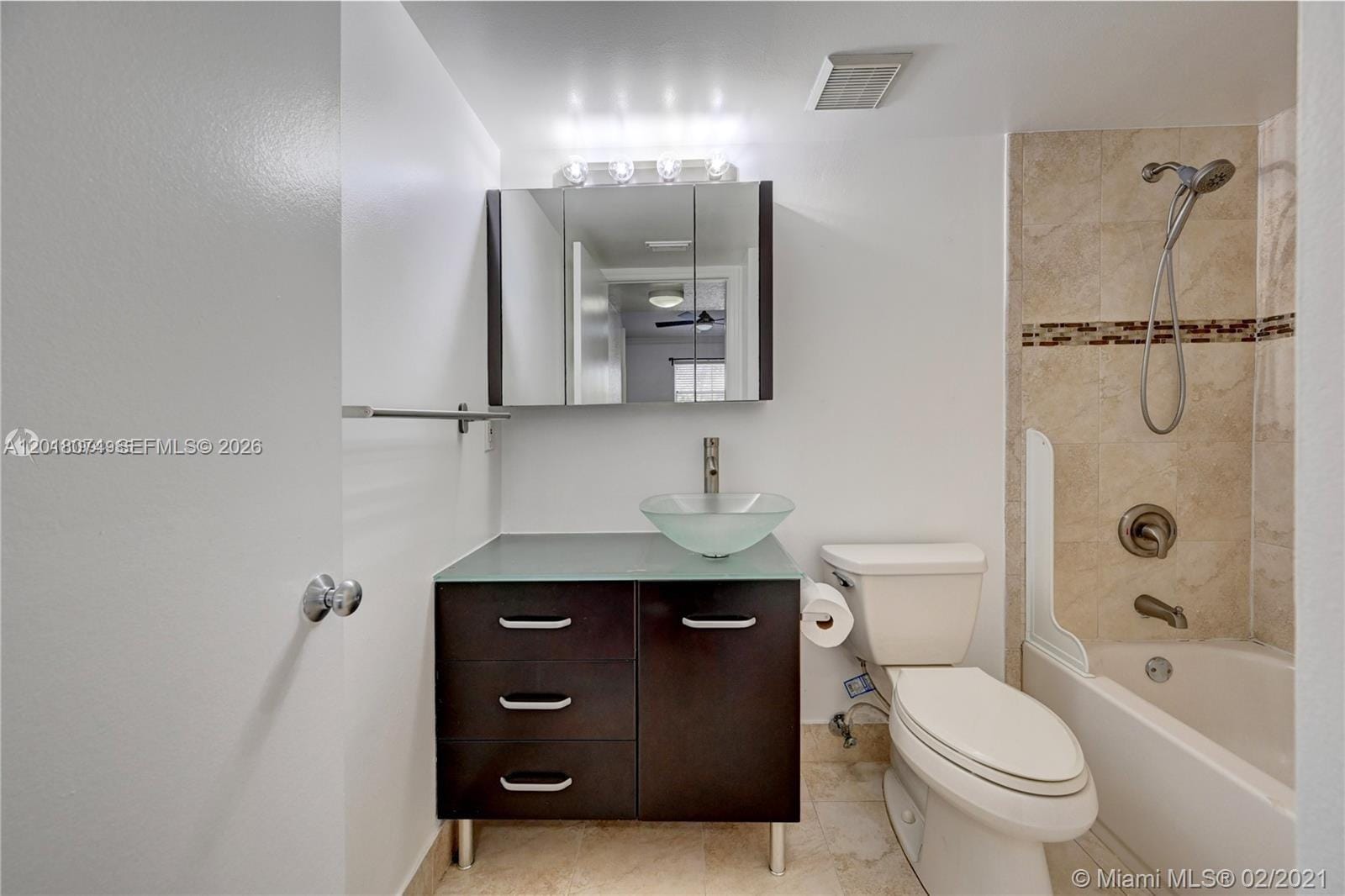 2850 N Oakland Forest Drive 202, Oakland Park, FL 33309 photo 11