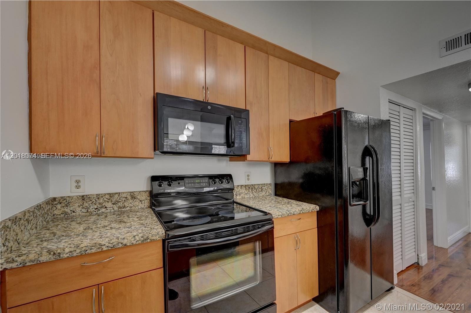 2850 N Oakland Forest Drive 202, Oakland Park, FL 33309 photo 5
