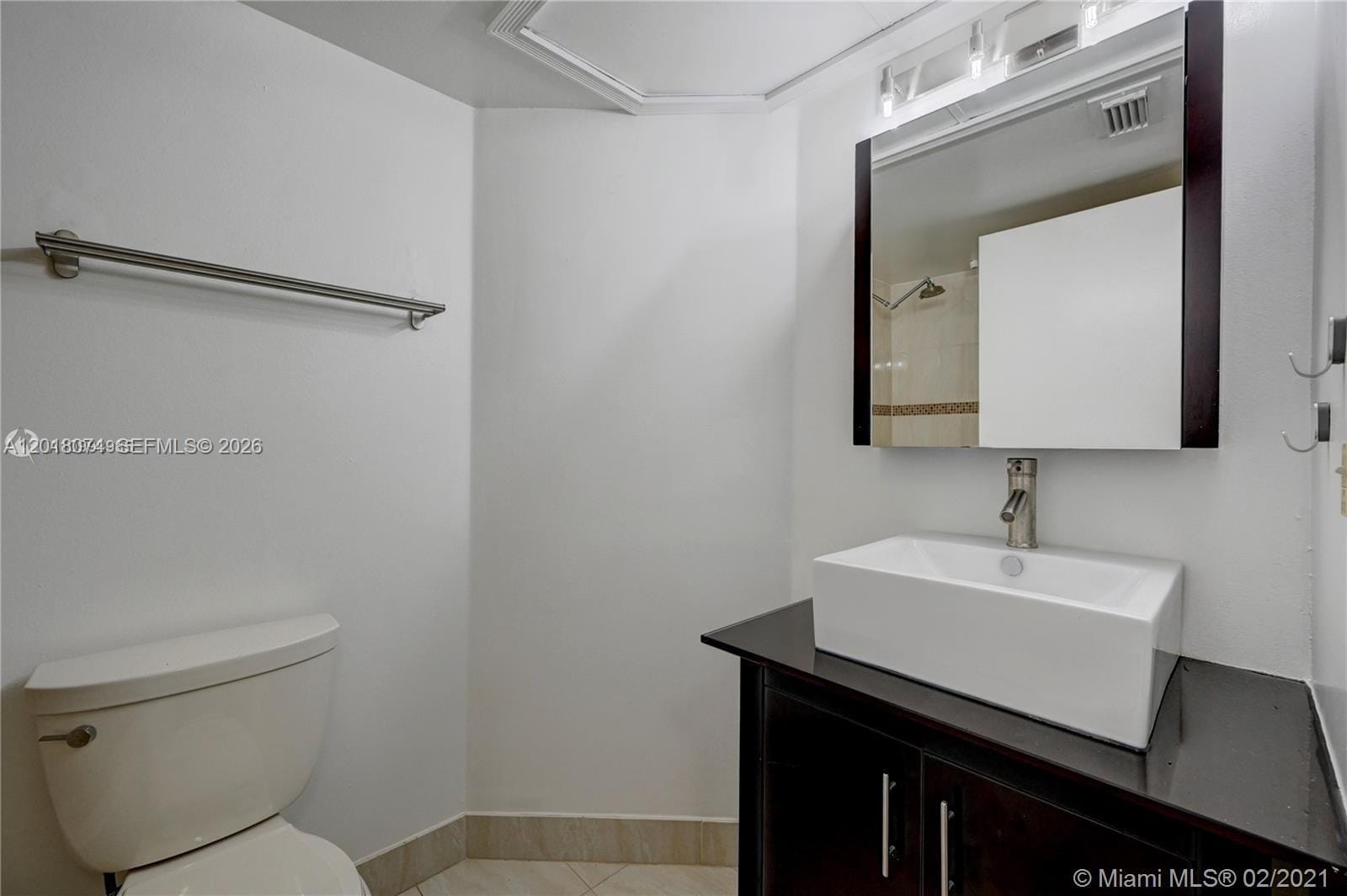 2850 N Oakland Forest Drive 202, Oakland Park, FL 33309 photo 8