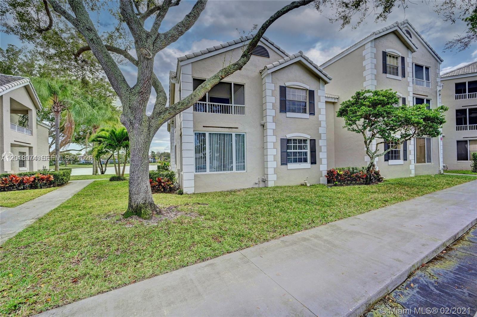 2850 N Oakland Forest Drive 202, Oakland Park, FL 33309, Oakland Park