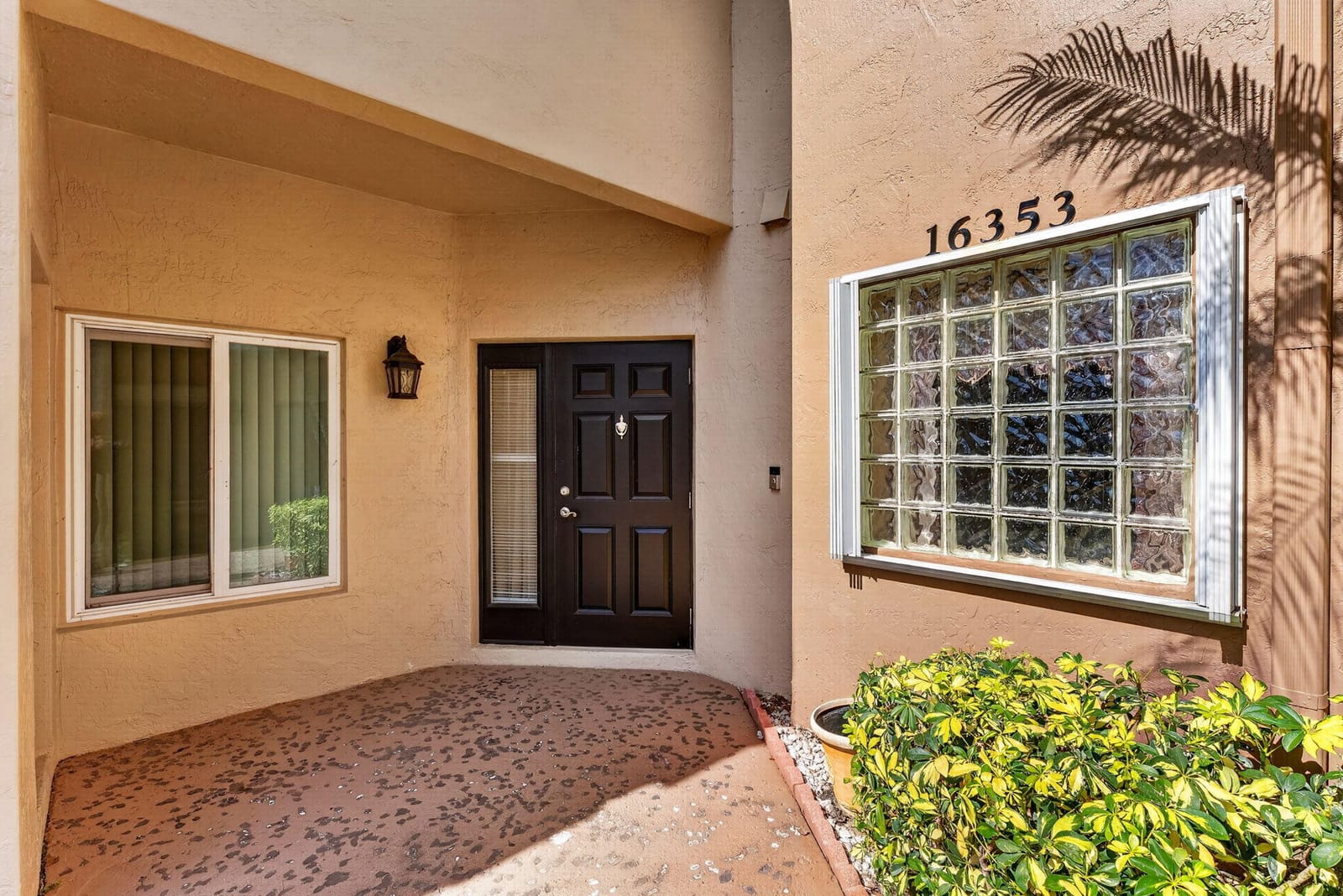 16353 Malibu Drive 61 — photo 2