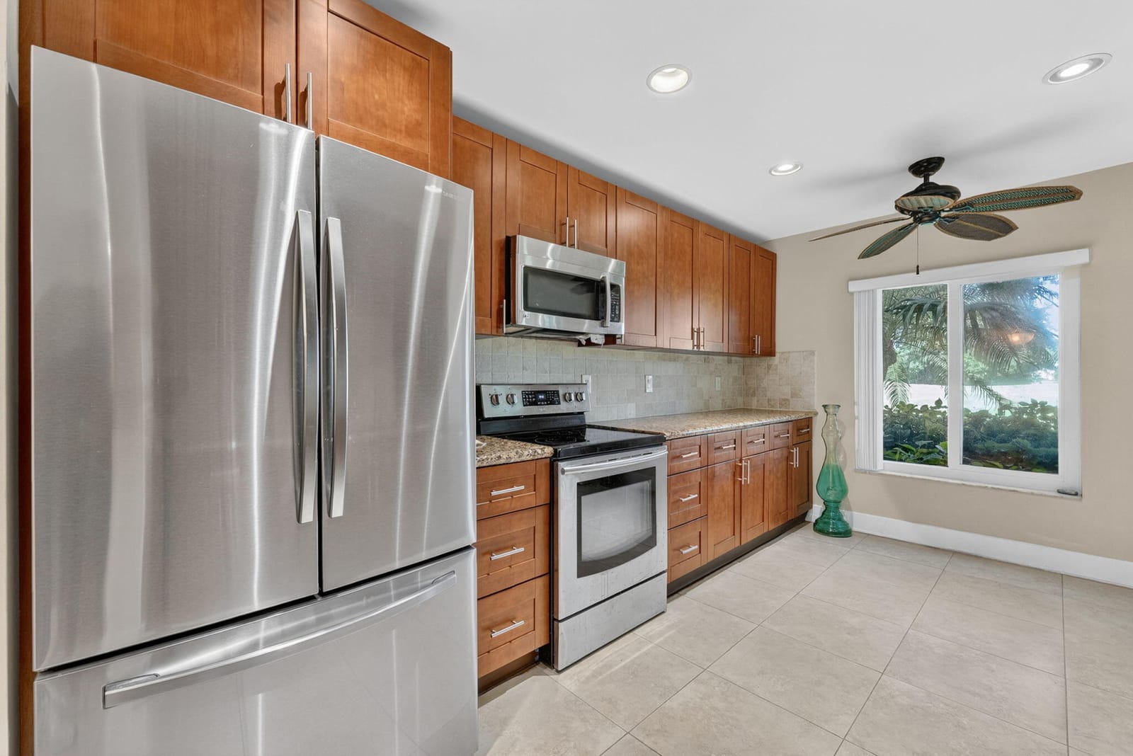 16353 Malibu Drive 61 — photo 3
