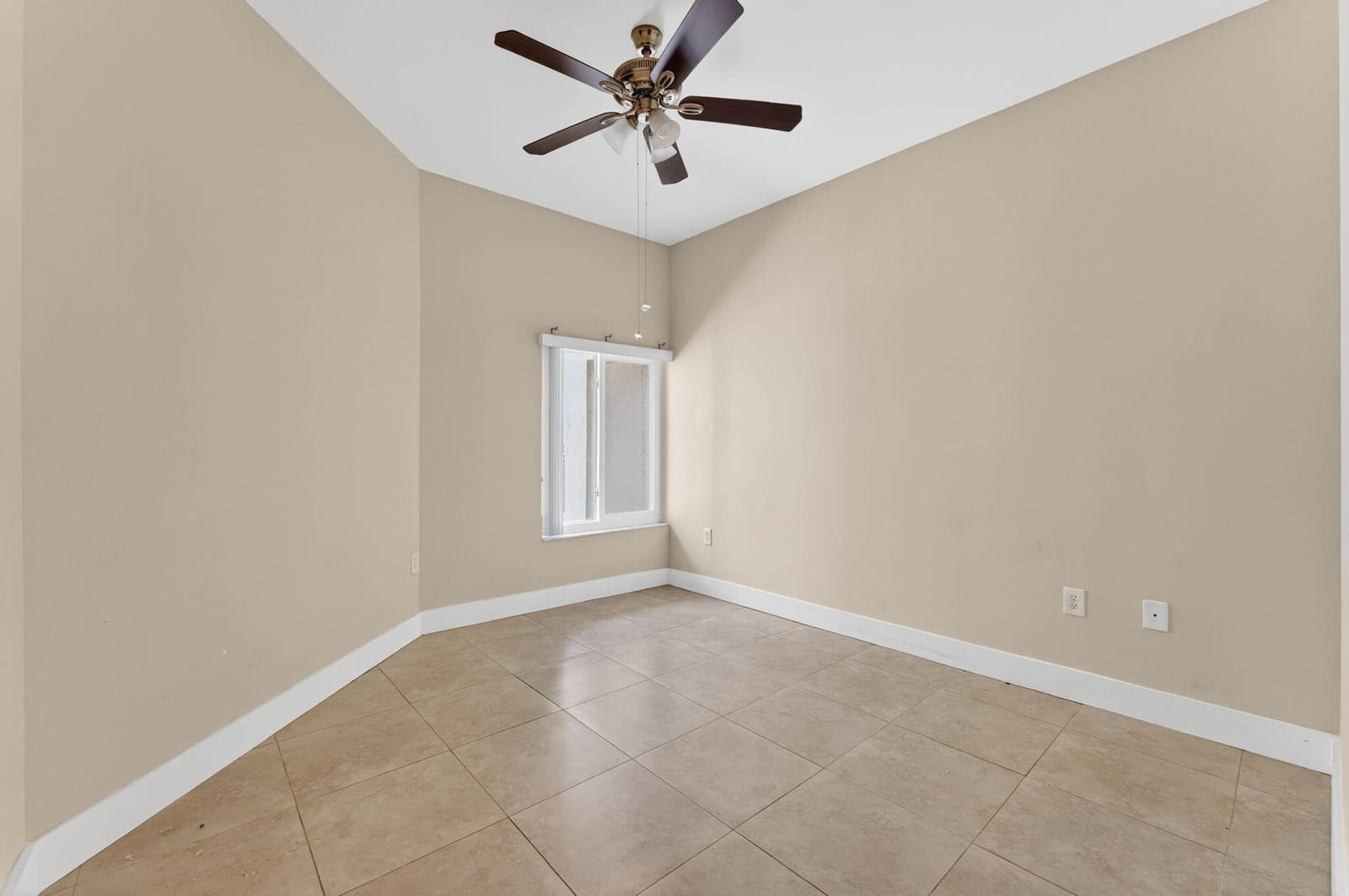 16353 Malibu Drive 61 — photo 10