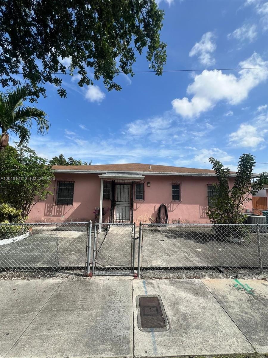 301 NW 35th Avenue 301 — photo 1