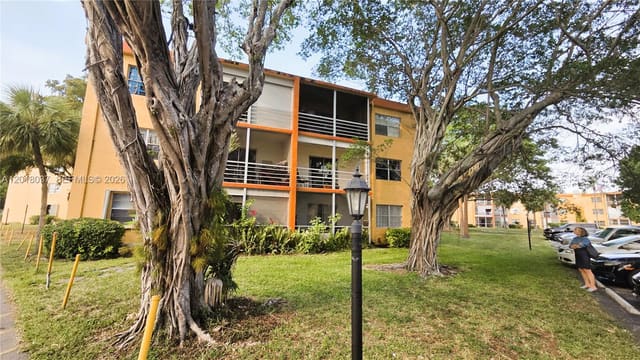 4344 NW 9th Avenue 102B, Deerfield Beach, FL 33064