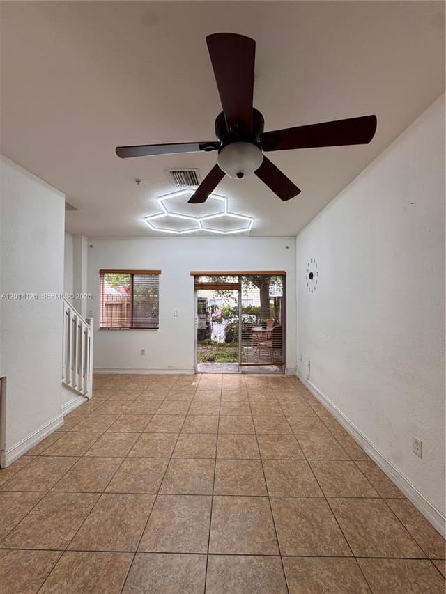 7991 NW 8th Street 102, Miami, FL 33126