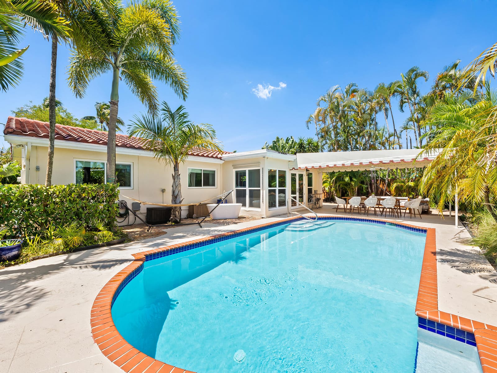 1521 NE 40th Court, Oakland Park, FL 33334 photo 15