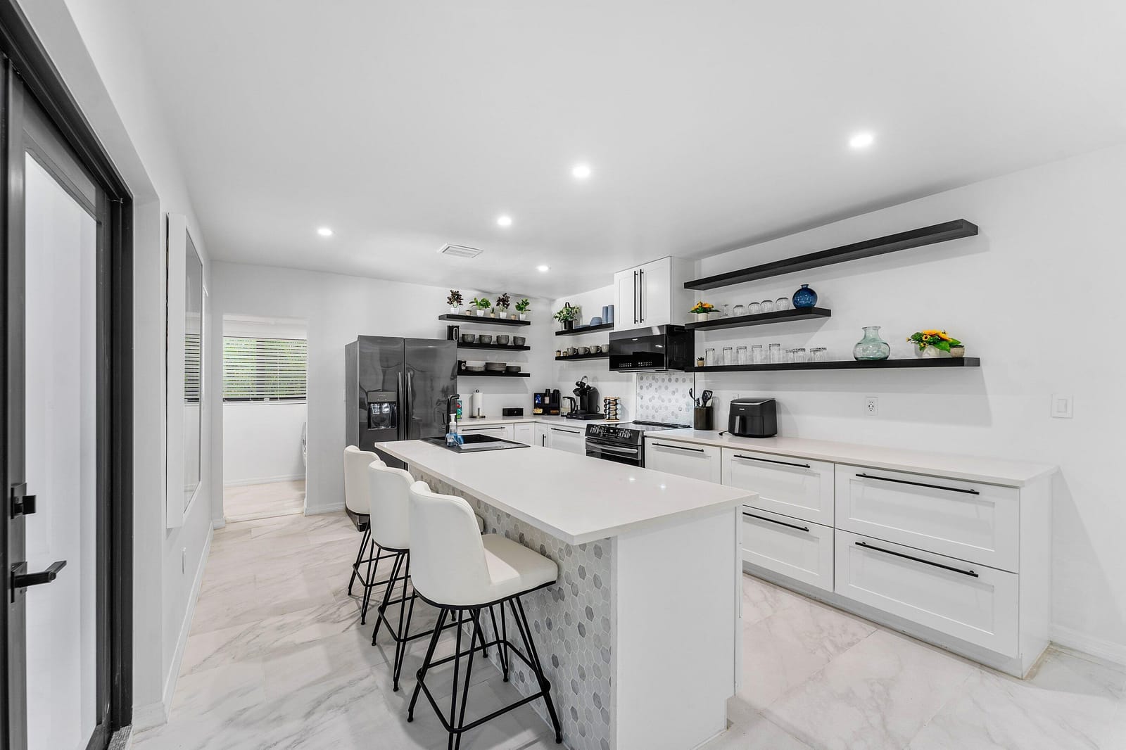 3000 NE 21st Terrace — photo 8