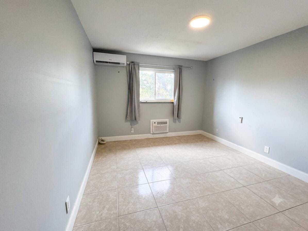 1150 E Sample Road 204, Pompano Beach, FL 33064 photo 9