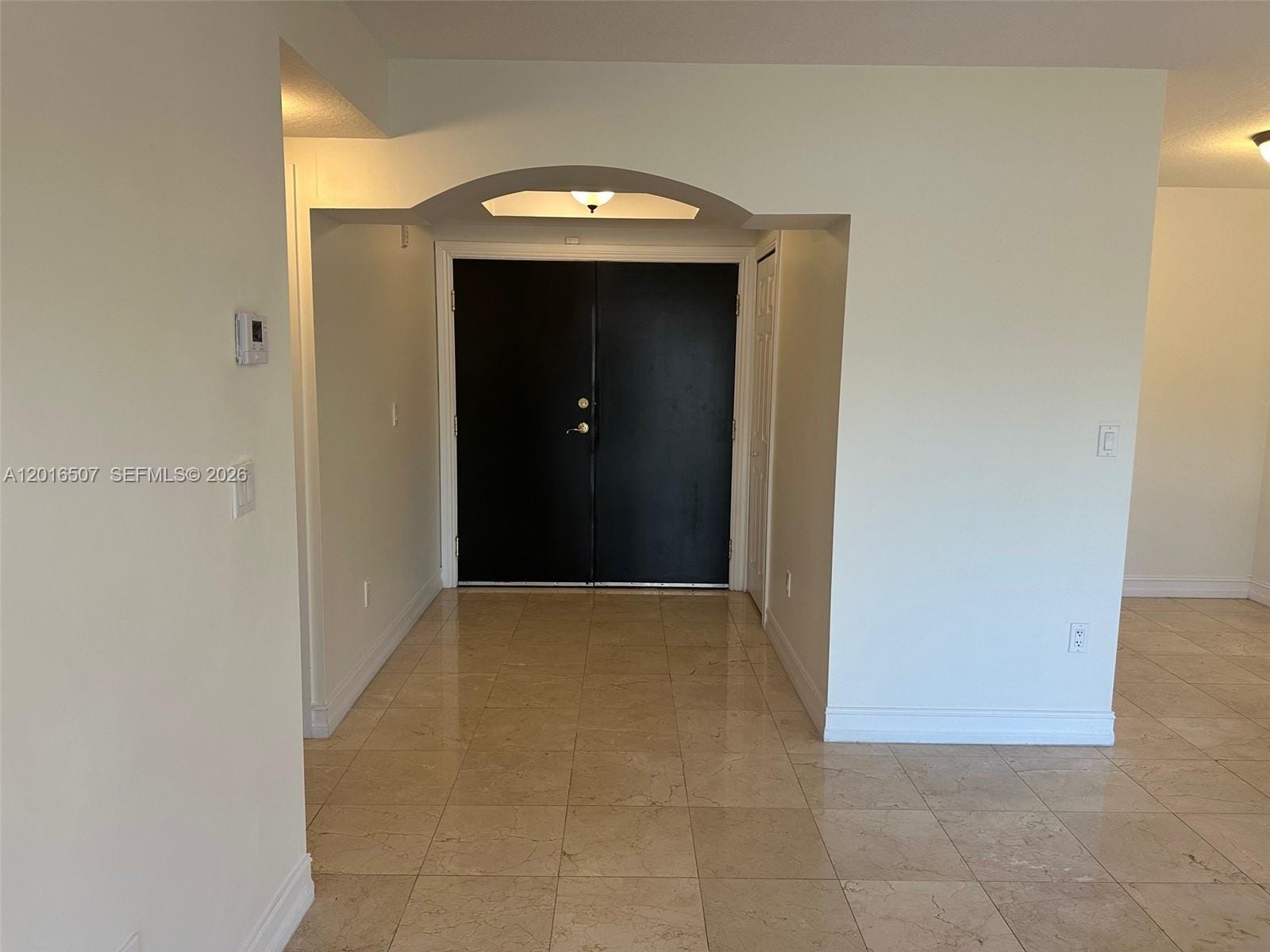 322 Madeira Avenue 302 — photo 5