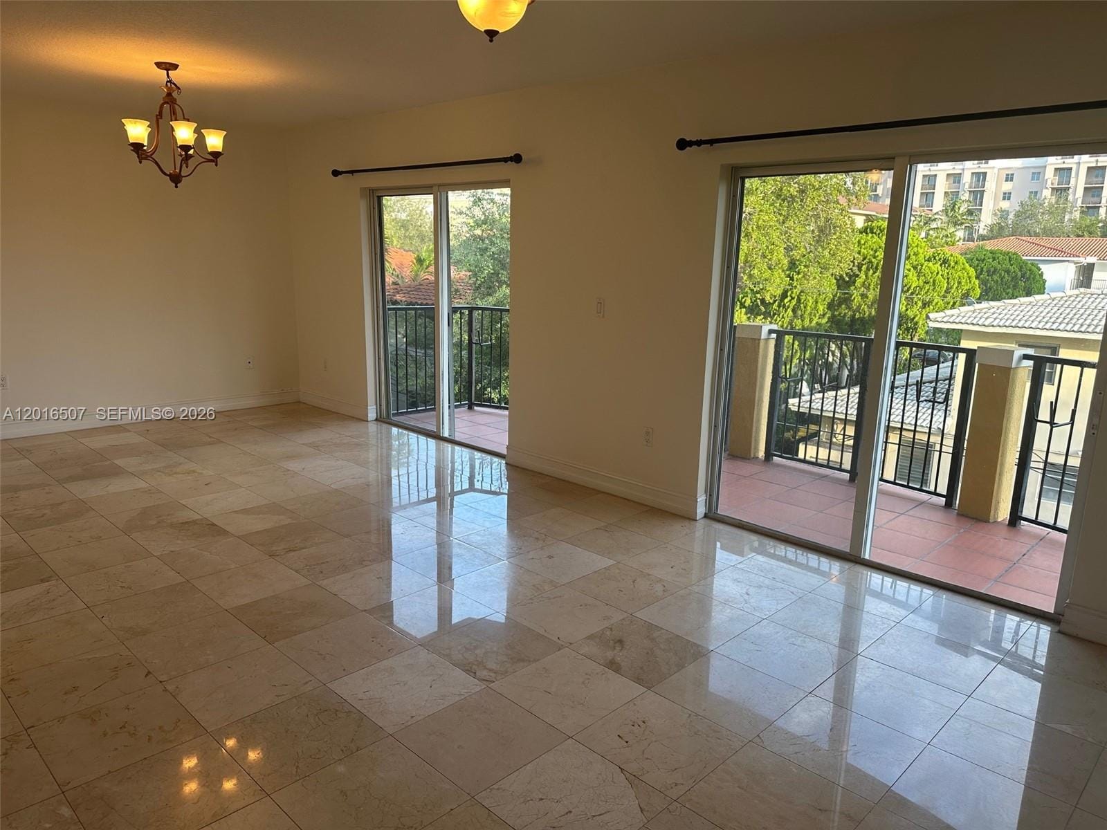 322 Madeira Avenue 302 — photo 8