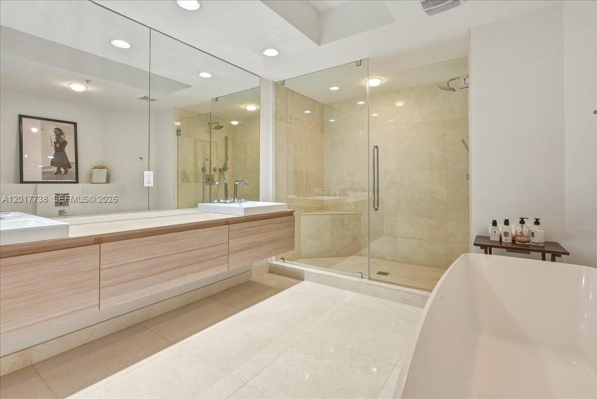 17301 Biscayne Boulevard 605 — photo 12